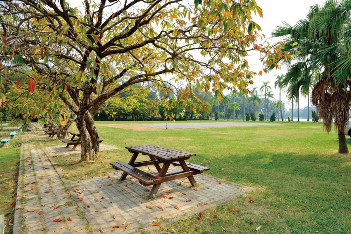 Chengching Lakefront Resort Kaohsiung Esterno foto